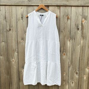 M Made in Italy Cotton White Sleeveless Textured Dress